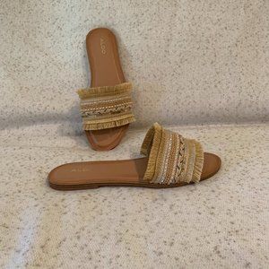 NWOT Ladies Aldo Slide Sandals Size 9